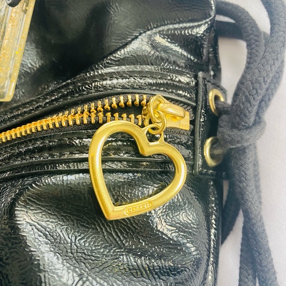 Coach Poppy Black Patent Leather Shoulder Bag. - Picture 4 of 8